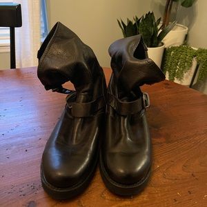 Frye Veronica Short Boot Black